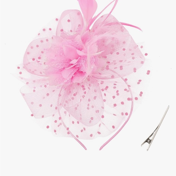 Pink fascinator hat headband head piece flower feather derby clip net - Picture 4 of 11